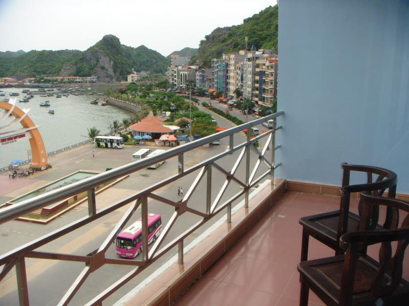 Full Moon Party Hotel Hai Phong Bagian luar foto