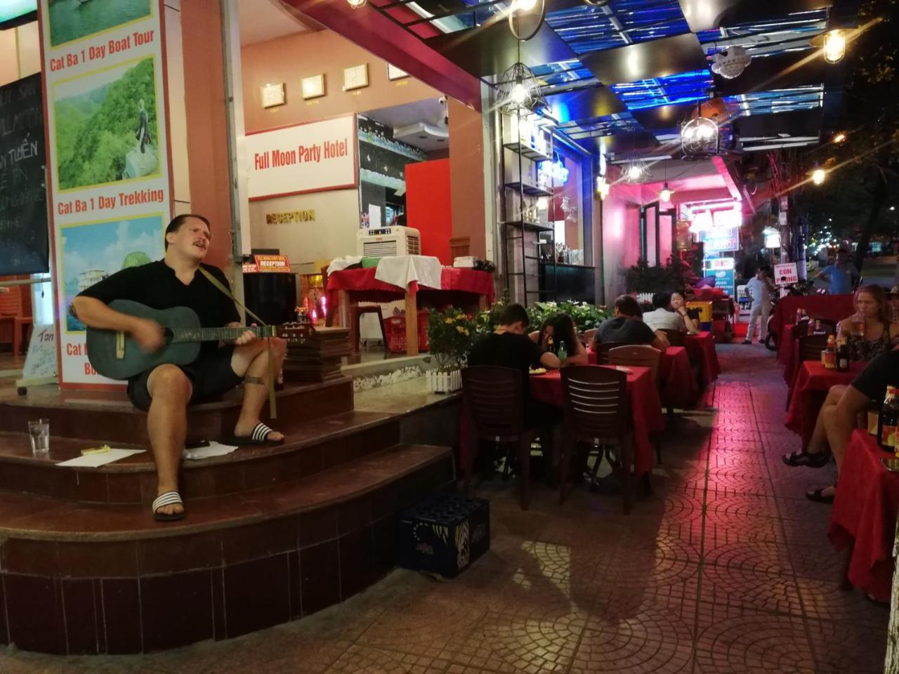 Full Moon Party Hotel Hai Phong Bagian luar foto