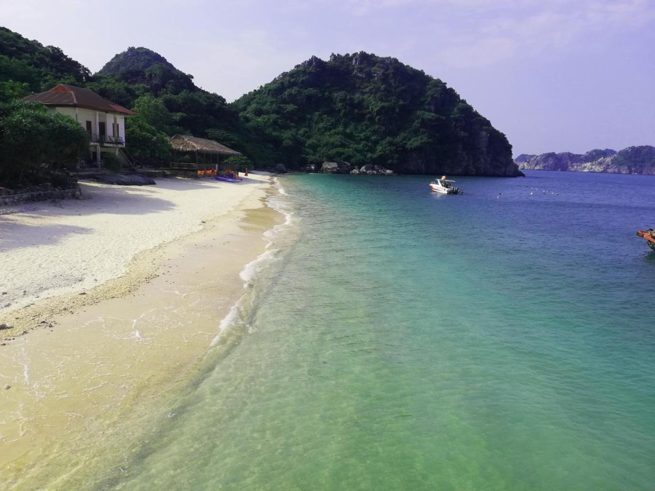 Full Moon Party Hotel Hai Phong Bagian luar foto