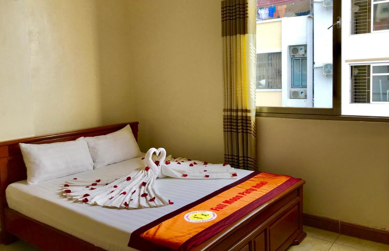 Full Moon Party Hotel Hai Phong Bagian luar foto