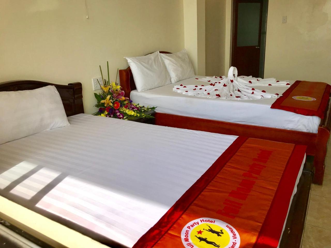 Full Moon Party Hotel Hai Phong Bagian luar foto