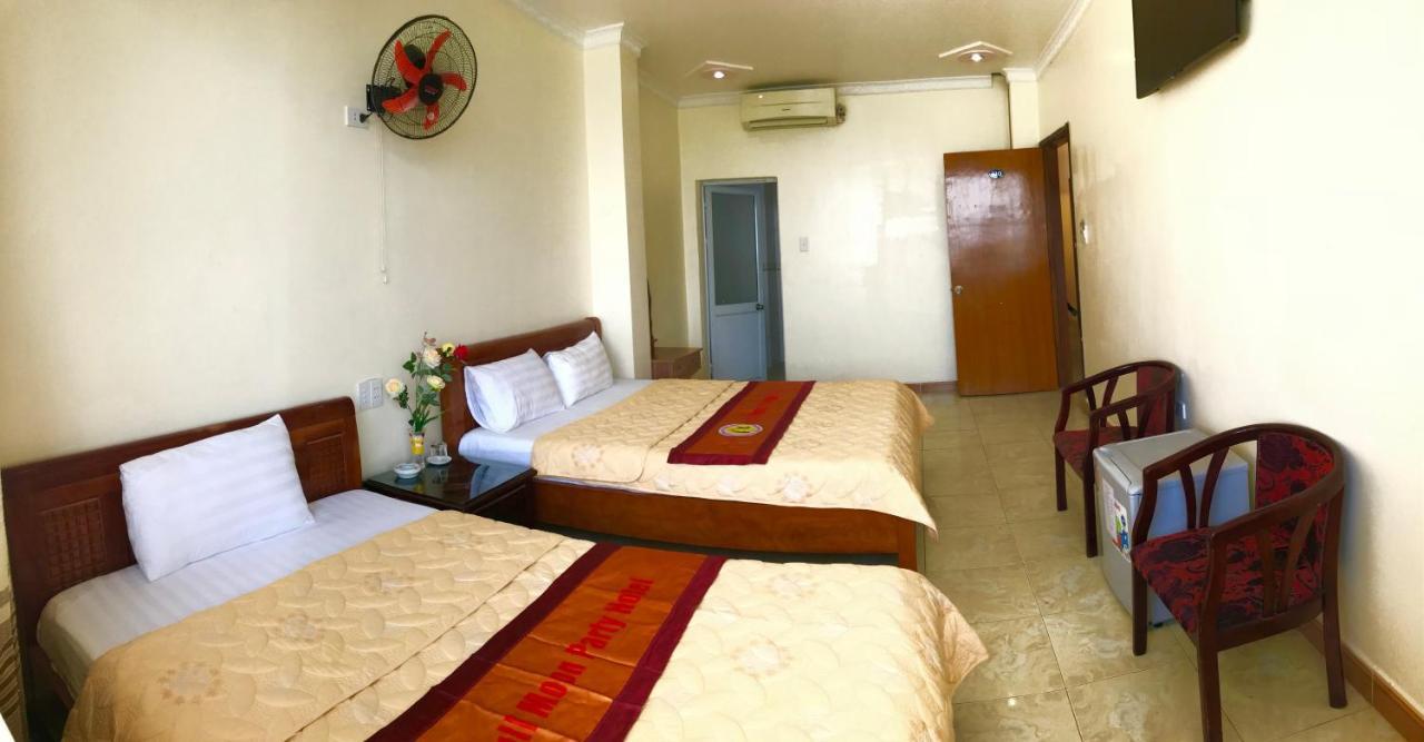 Full Moon Party Hotel Hai Phong Bagian luar foto